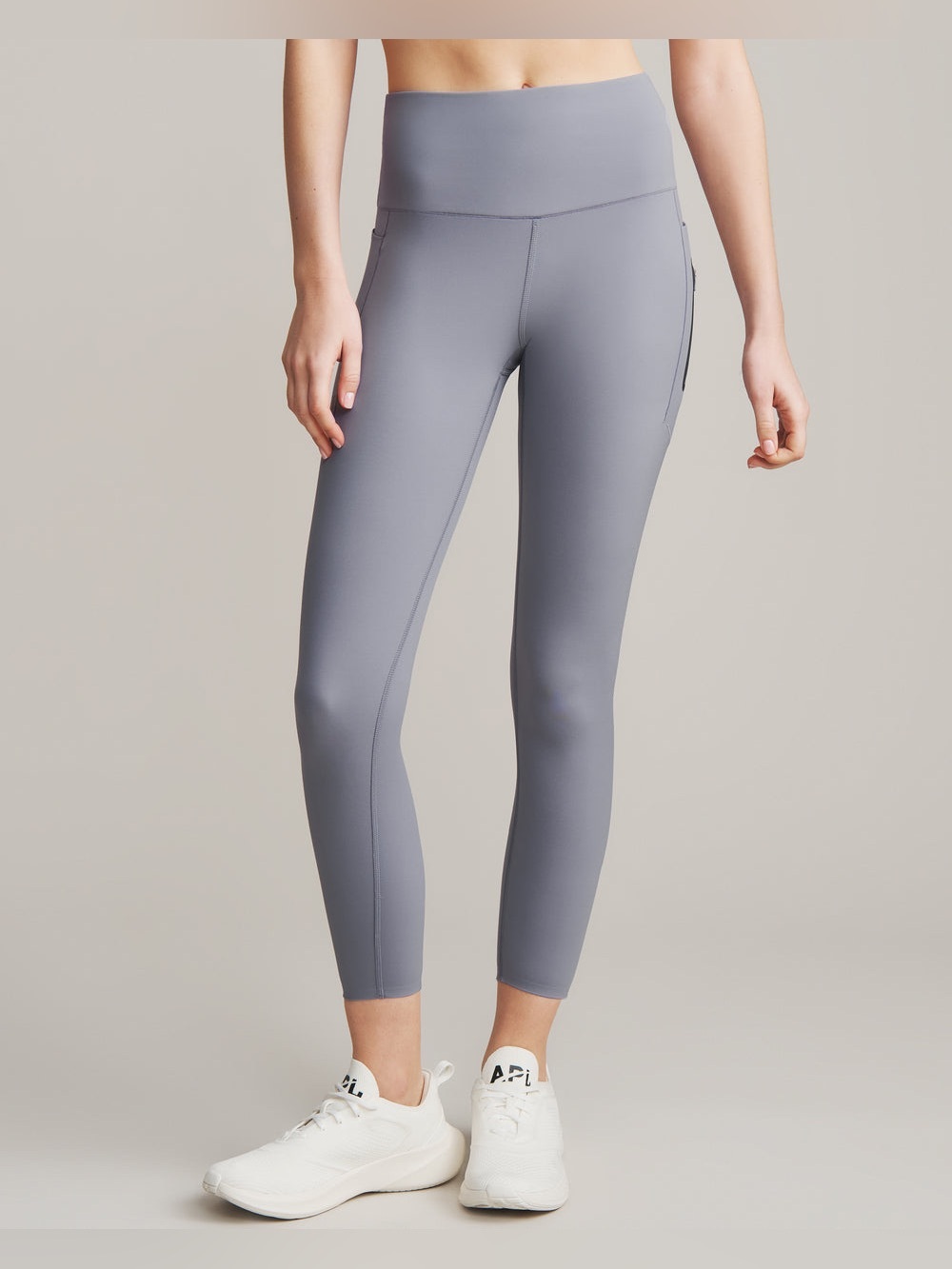 RHONE Sculpt High-Rise Leggings in Light Gray
